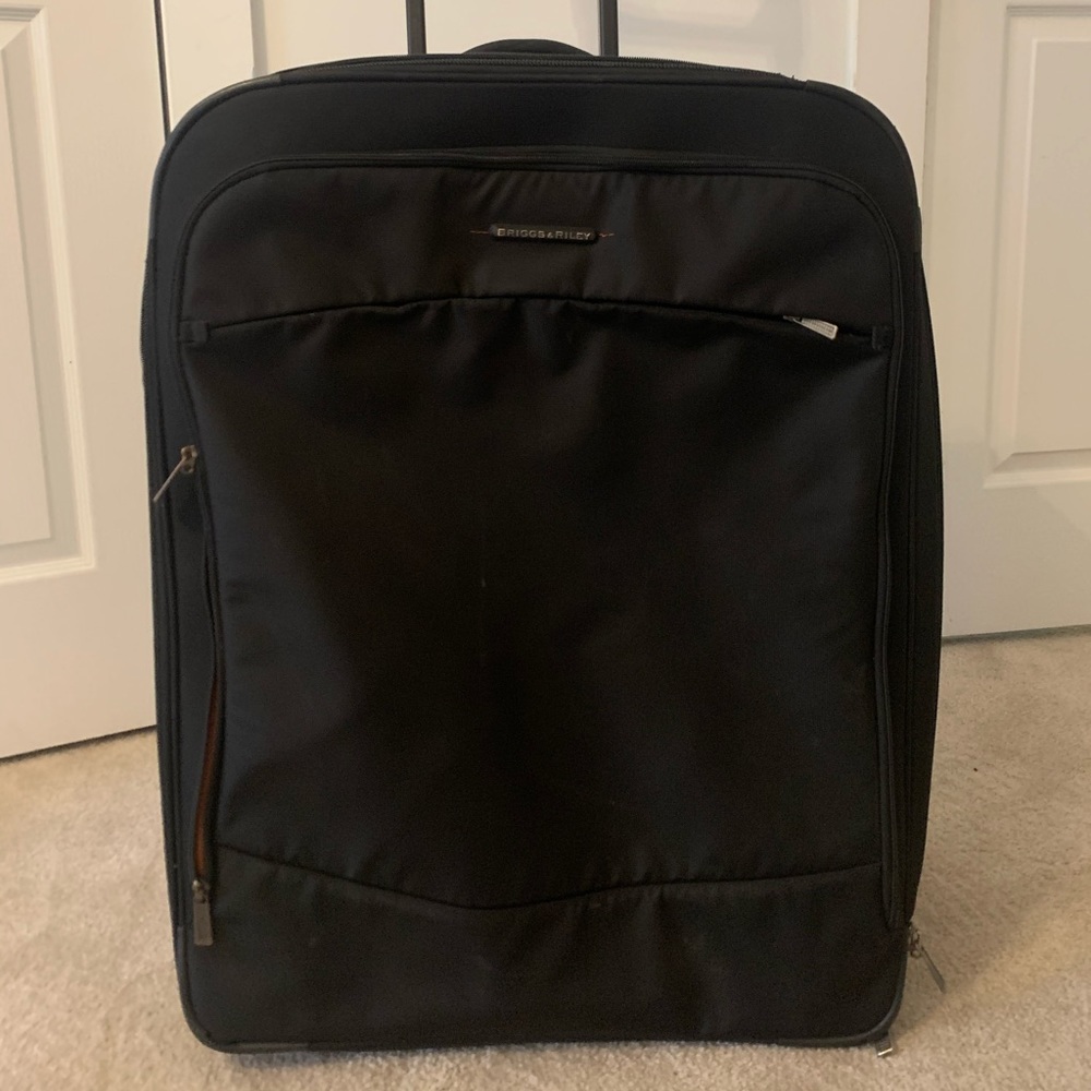 Briggs & Riley expandable large luggage